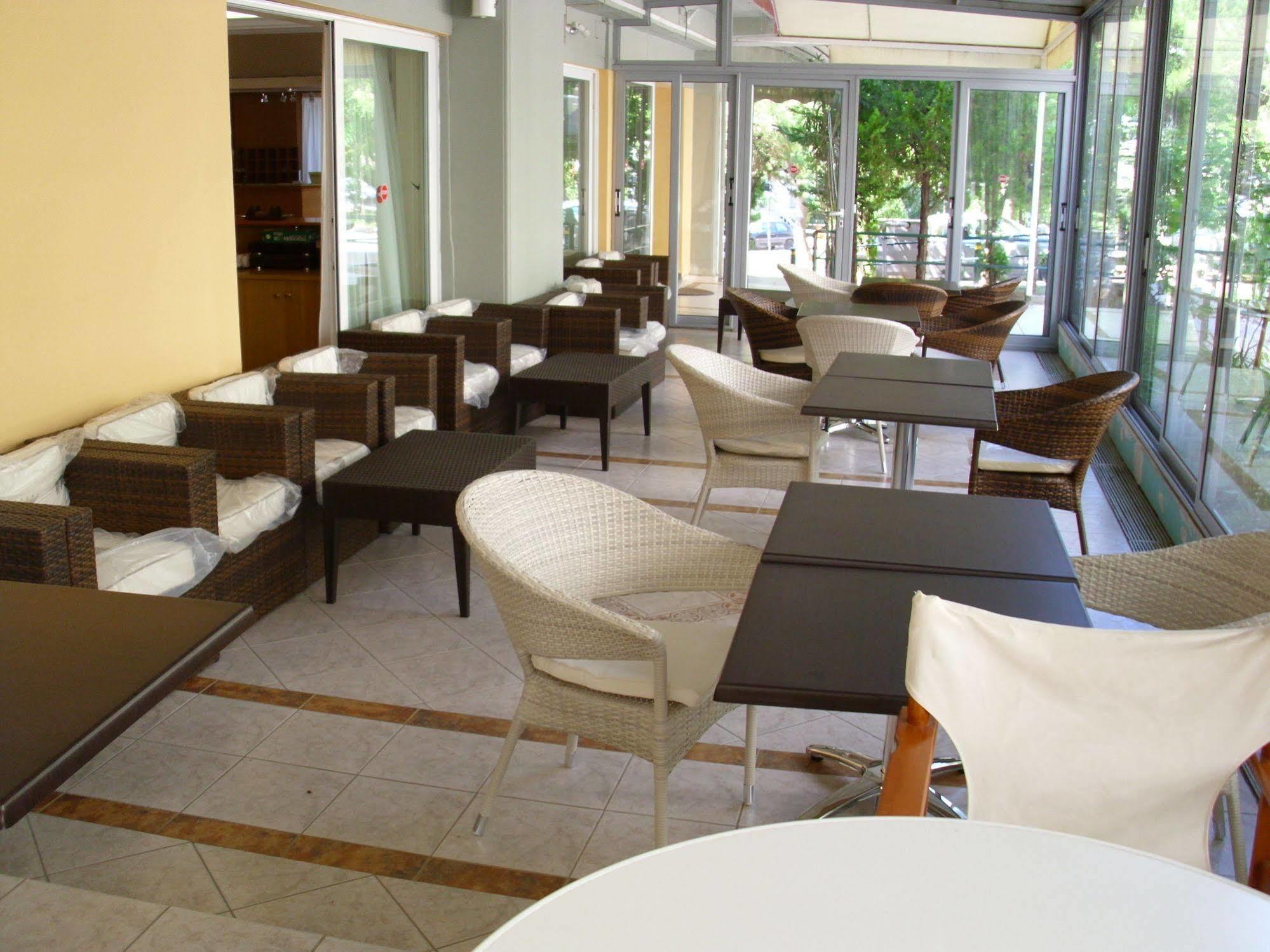 Hotel Cybele Pefki Athènes Extérieur photo