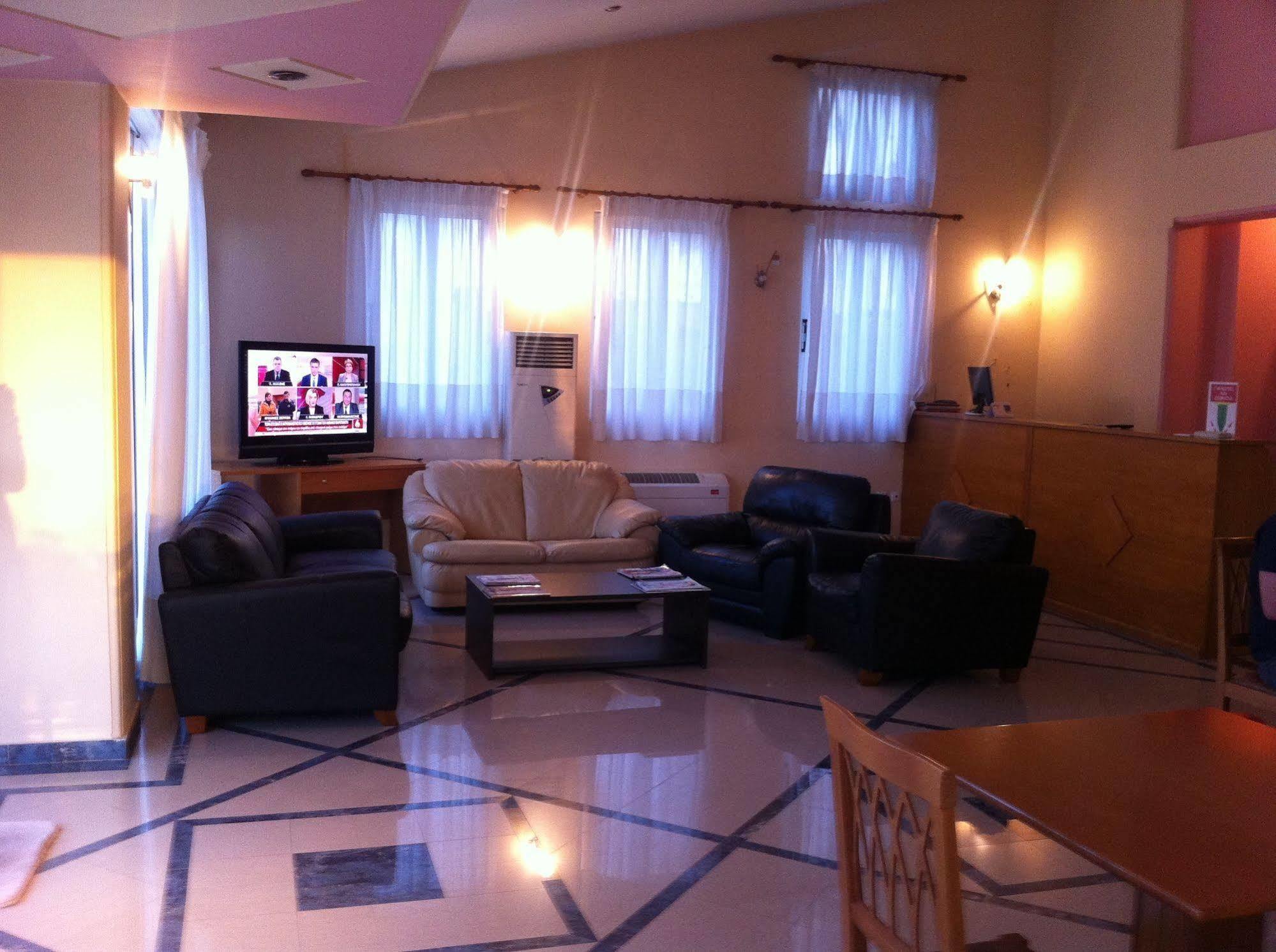 Hotel Cybele Pefki Athènes Extérieur photo